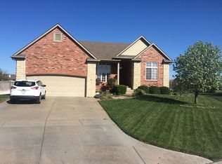 262 S Maple Dunes Ct, Wichita, KS 67235
