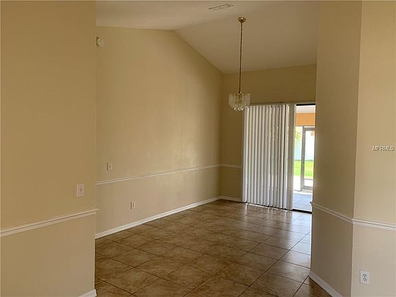 3rd image of 818 Marquis Ct