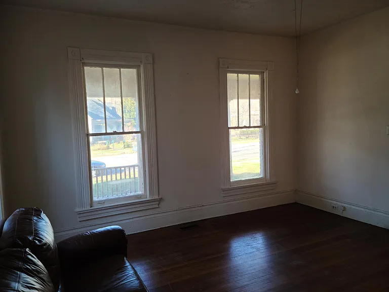 132 Old Park Ave #1 — Photo 8