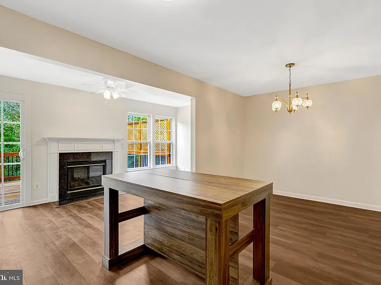 7057 Sauvage Ln — Photo 14