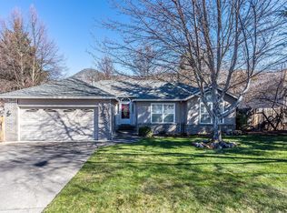4741 Hillcrest Rd, Medford, OR 97504