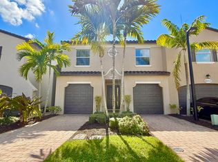 4630 Mediterranean Cir, Palm Beach Gardens, FL 33418