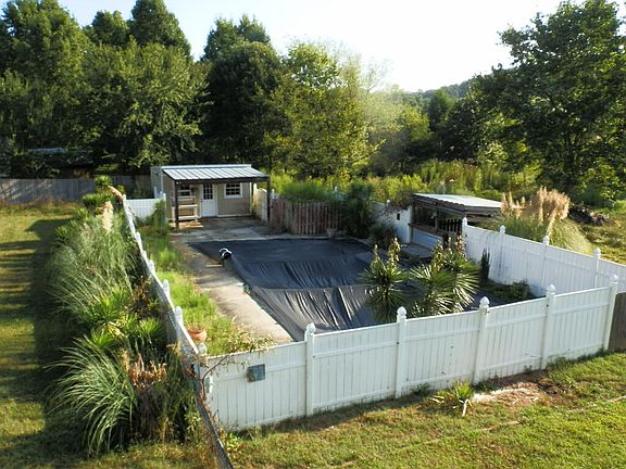 4th image of 132 Maloy Ln SE