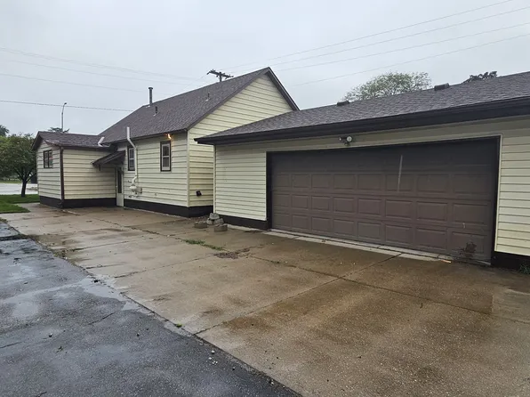 1102 S Broad St, Inglewood, NE 68025