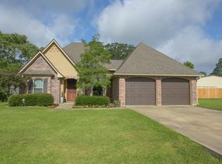 305 Sarah Dee Pkwy, Lafayette, LA 70508