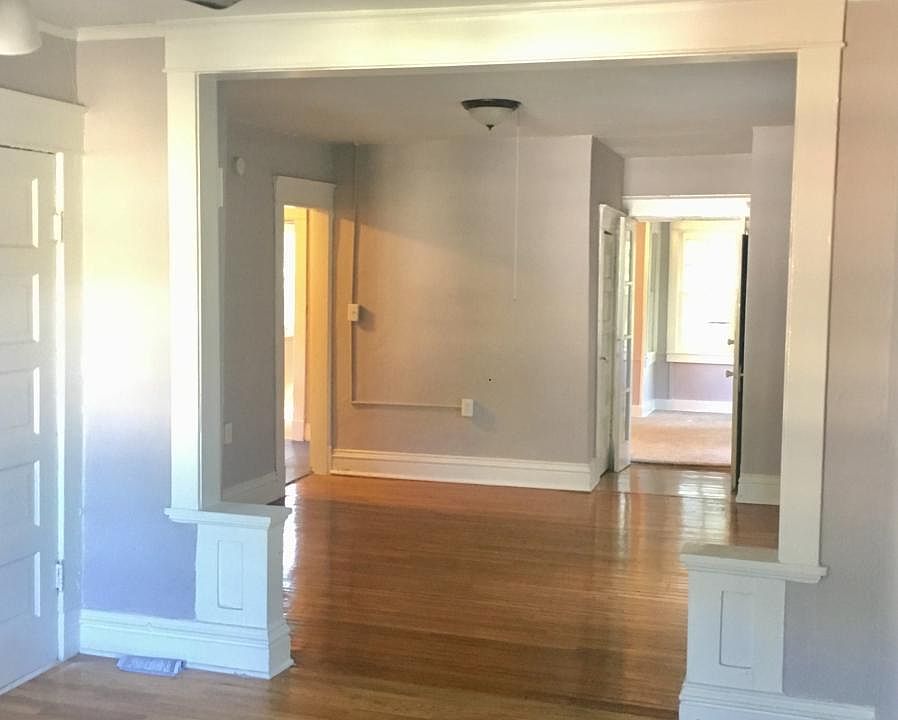 1st image of 4127 Charlotte St APT 2