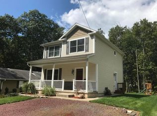 28 Glenview Ave, Dallas, PA 18612