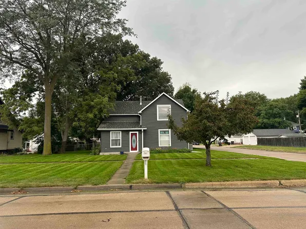 802 S 4th St, Albion, NE 68620