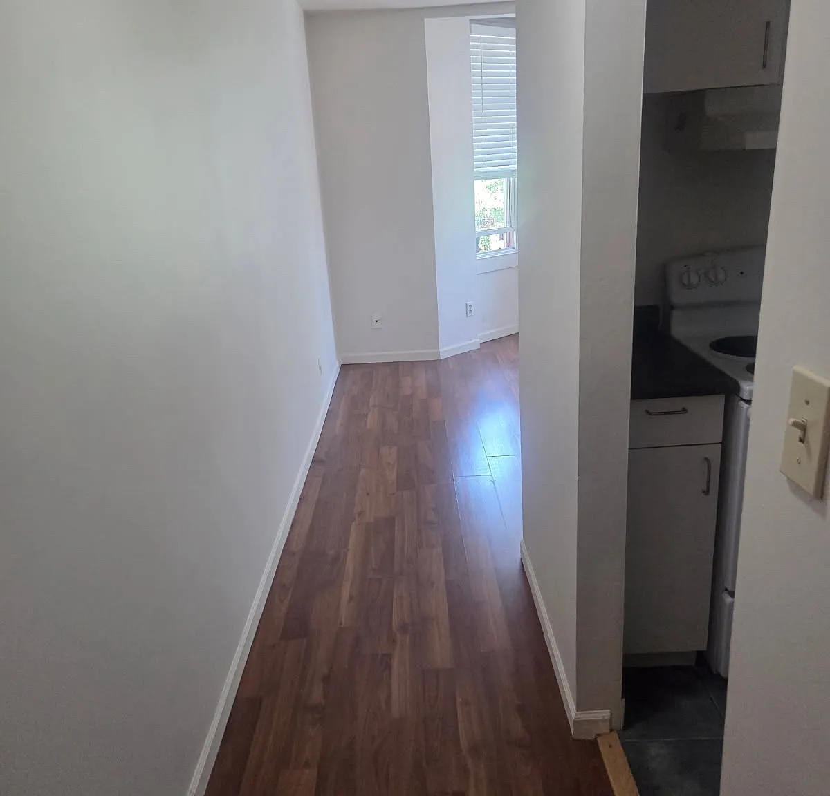 1209 Thurlow Street — Photo 4