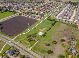 505 N Bluegrove Rd, Lancaster, TX 75146