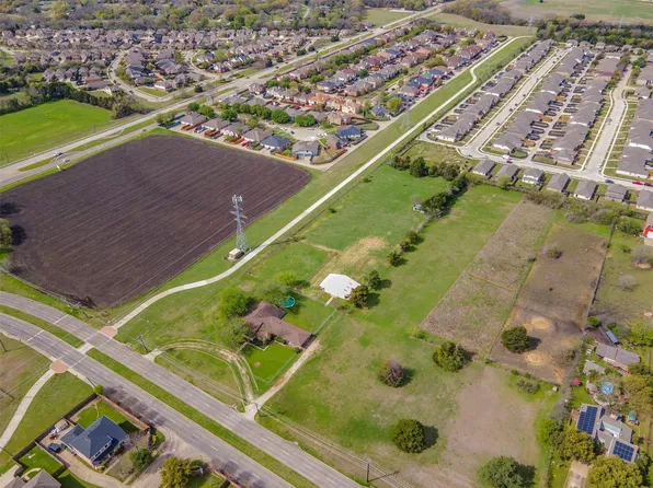 505 N Bluegrove Rd, Lancaster, TX 75146
