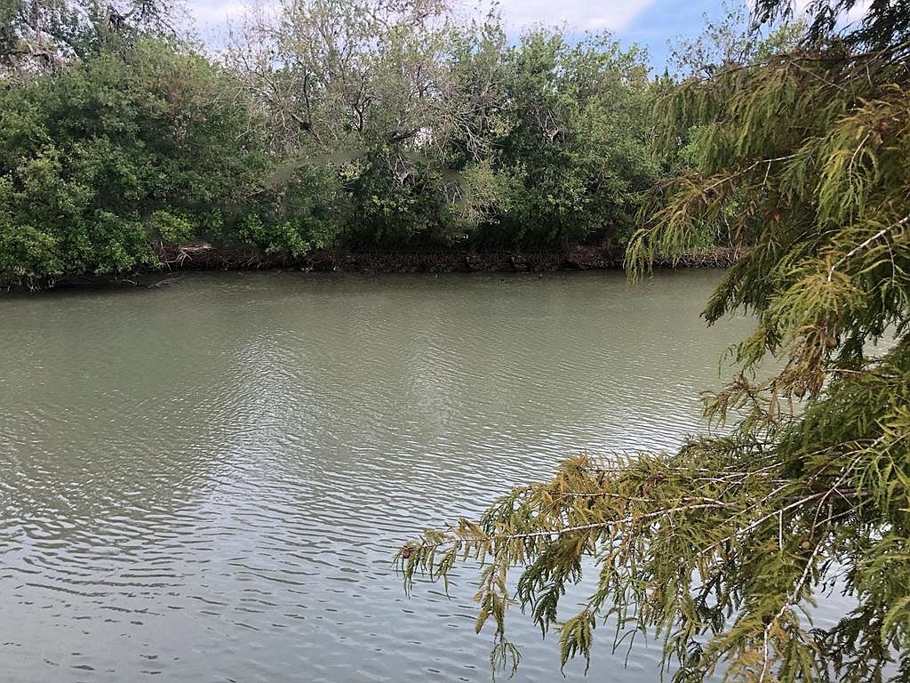 205 Guadalupe River Dr, Tivoli, TX 77990 Zillow