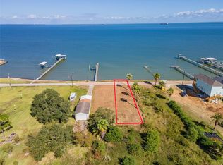 2221 Avenue A, Dickinson, TX 77539