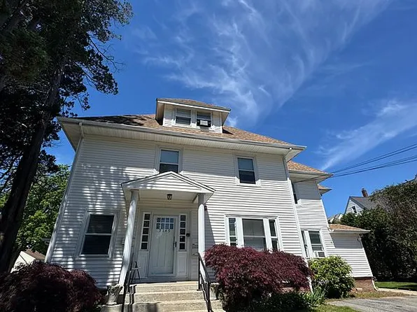 2249 Cranston St, Cranston, RI 02920