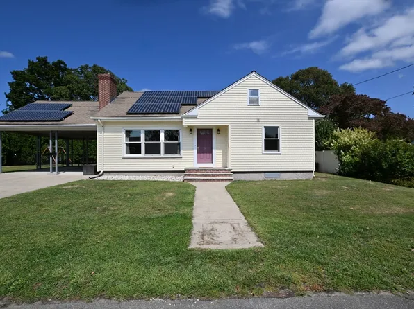 33 Harbeck St, Acushnet, MA 02743