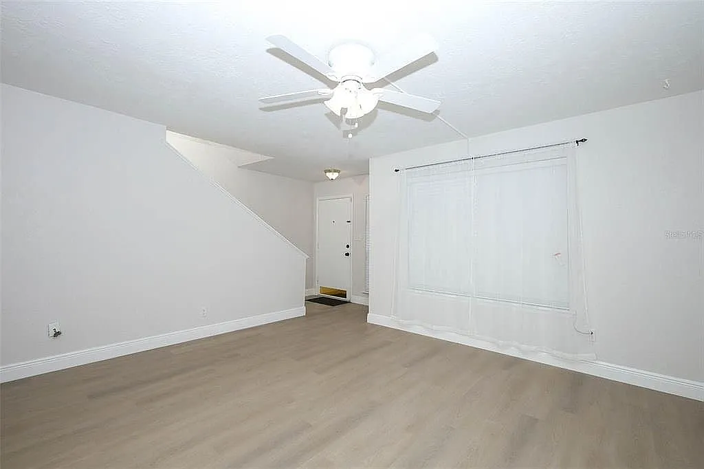 2 bed, 1.5 bath, 1164 sqft, $1,750 — Photo 4