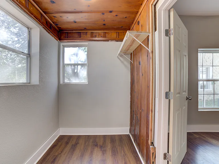 20 N Tacoma Ave — Photo 9