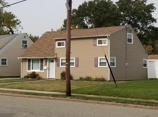 28 Casey St, Carteret, NJ 07008