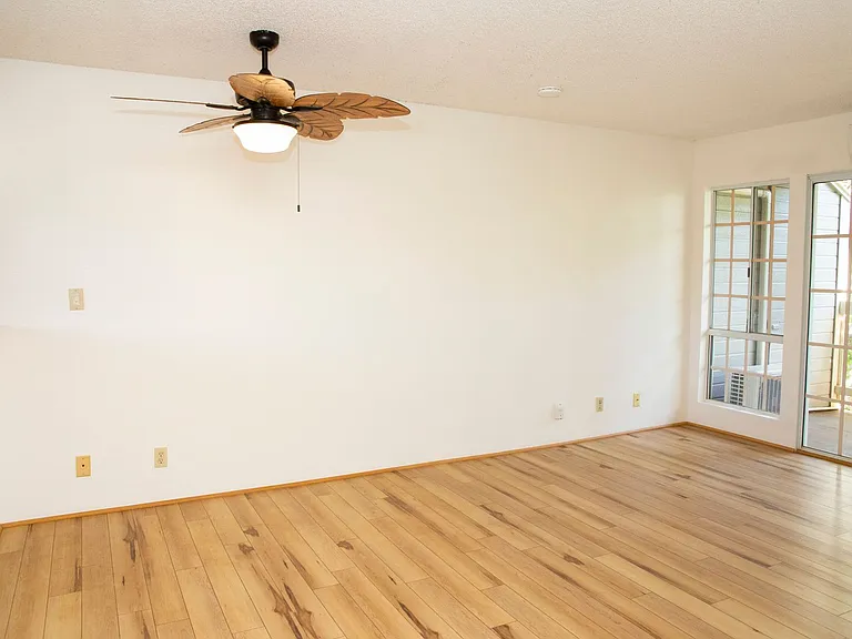 140 Uwapo Rd #19-203 — Photo 5