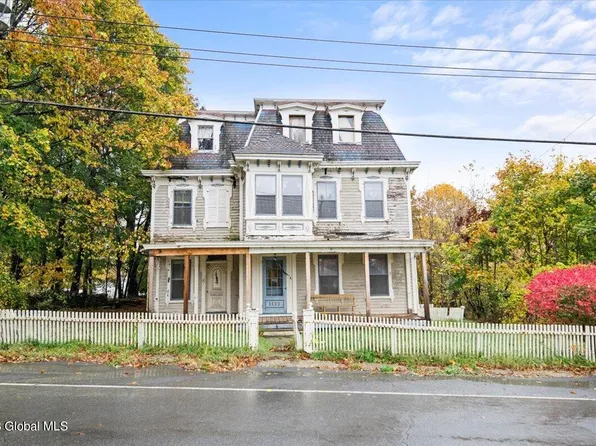 1622 Burden Lake Road, Averill Park, NY 12018