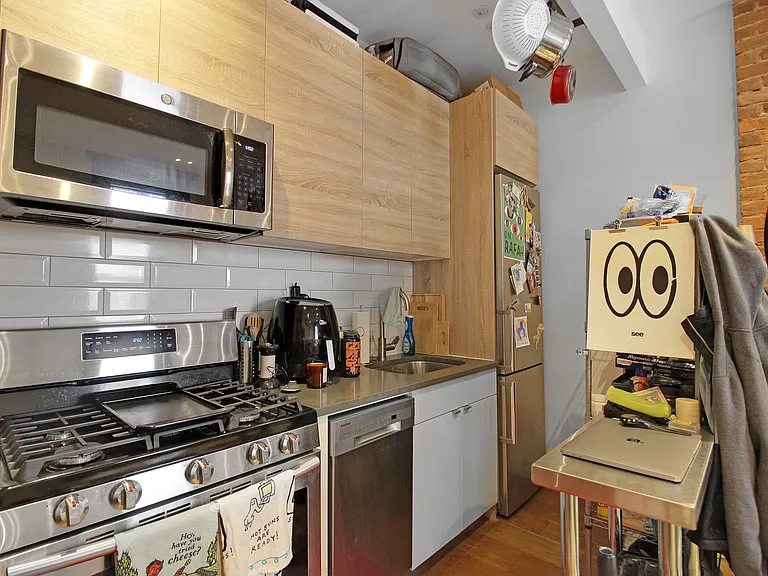 1185 Dean St #2R — Photo 5