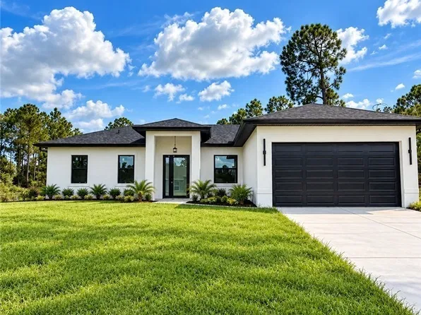 1052 Grove St E, Lehigh Acres, FL 33974