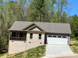 1215 Winter Pl, Lenoir, NC 28645