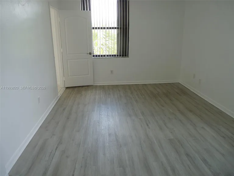14611 N Kendall Dr #304L — Photo 23