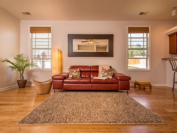 2nd image of 3005 Tiburon Ct