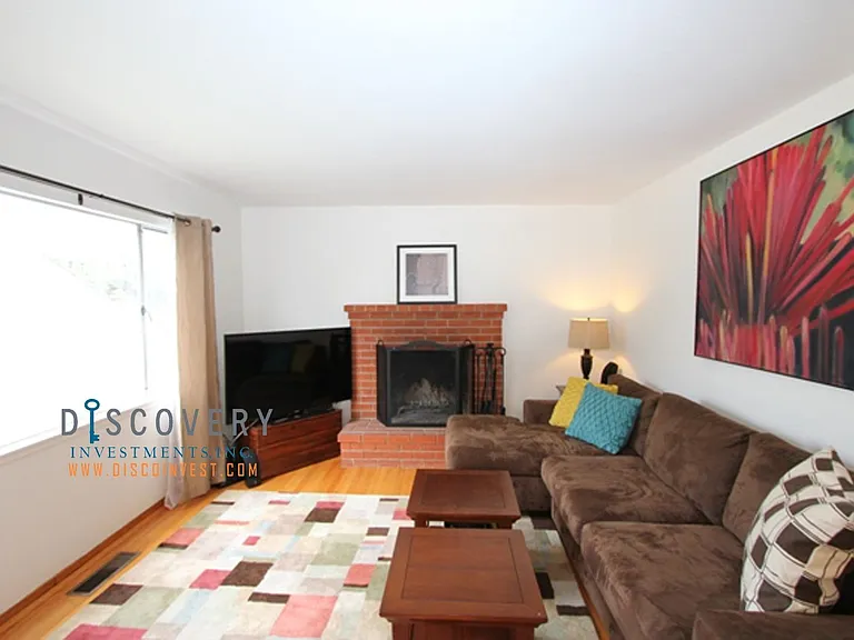 26 Sylvan Way — Photo 5