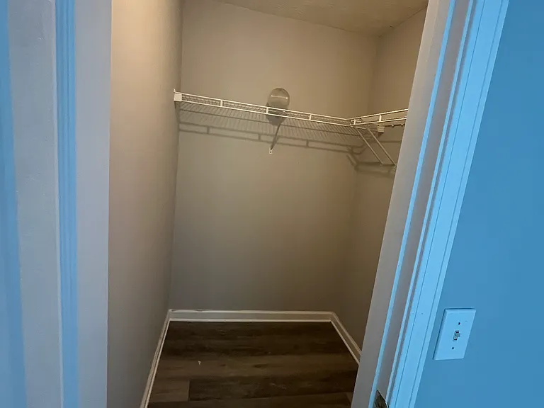 979 Hunt Rd — Photo 11