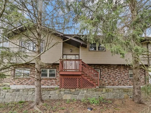 195 Canopus Hollow Road, Putnam Valley, NY 10579