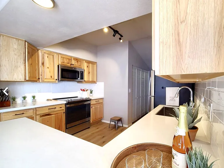 741 Ruth St — Photo 13