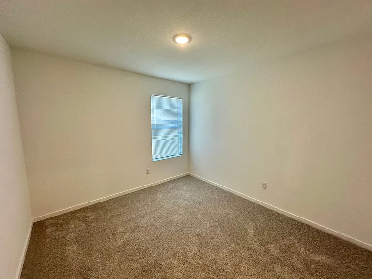 1513 Good Prairie Ave — Photo 8