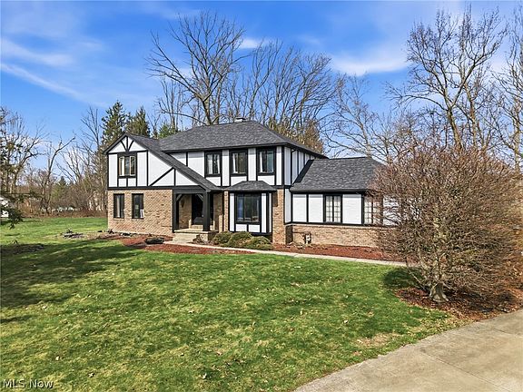 3rd image of 2699 Morningside Pl