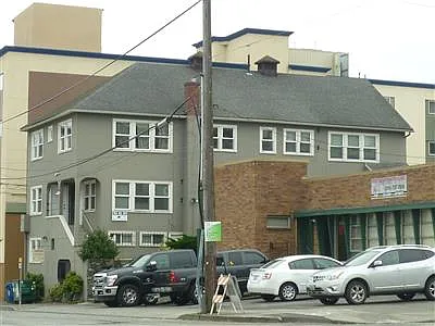 609 Thomas St — Photo 7