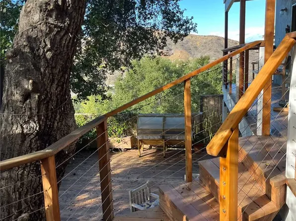 3543 Poppy Dr, Calabasas, CA 91302