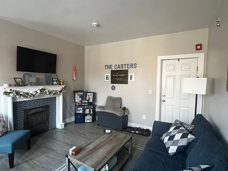 430 Greenfield Avenue — Photo 24
