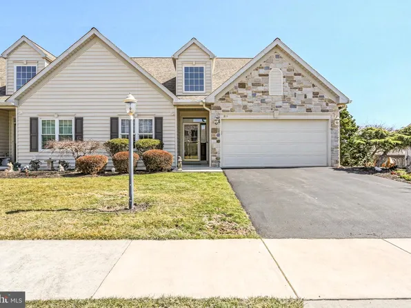 211 Brookridge Ct, Harrisburg, PA 17112