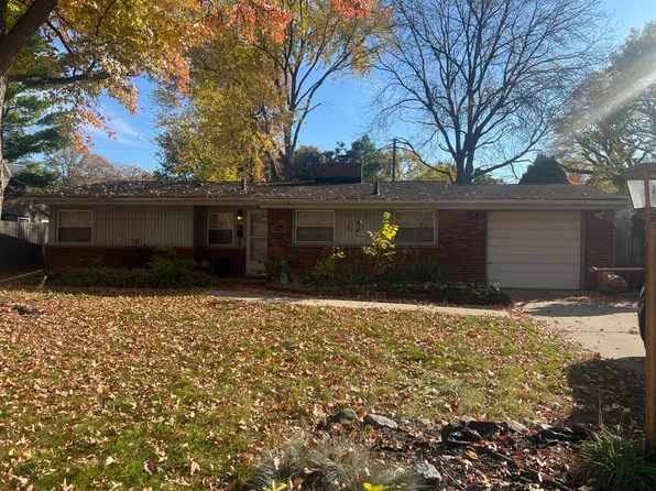 27454 Red Leaf Ln, Southfield, MI 48076