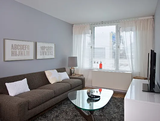 Rented by LCOR (Property Manager) | media 21