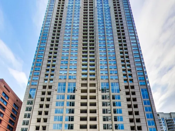 33 W Ontario St, Chicago, IL