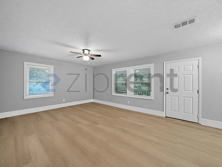 721 Ford Pl #A — Photo 3