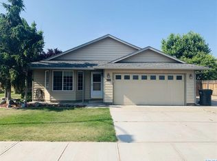 7911 Spieden Dr, Pasco, WA