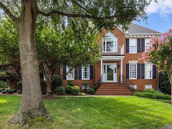 2nd image of 5904 Shady Willow Ct