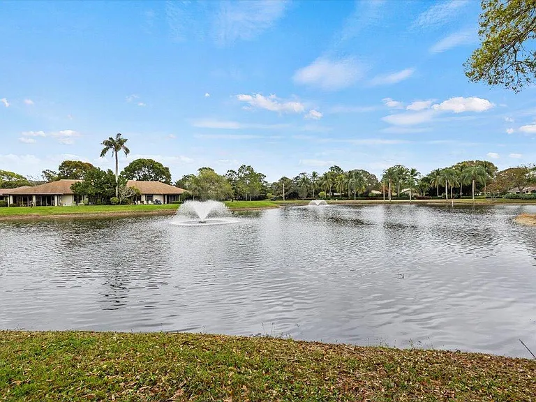 6691 S Pine Ct — Photo 46