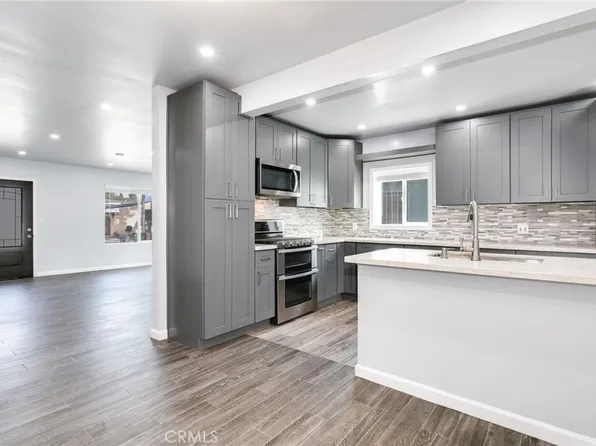 462 W School St, Compton, CA 90220