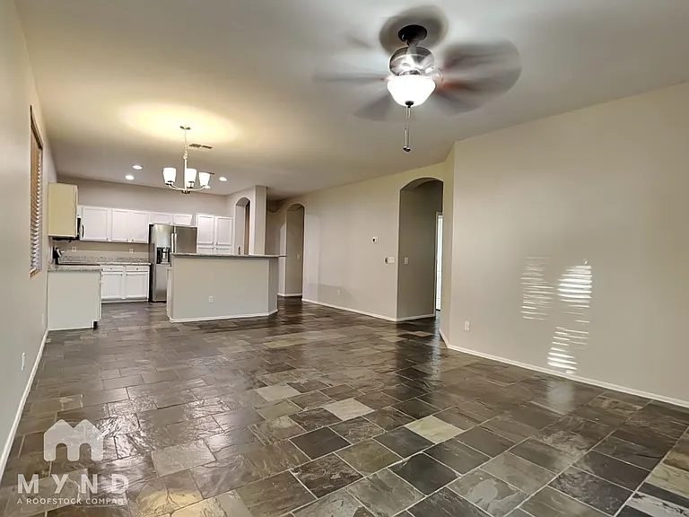 12206 W Lincoln St — Photo 11