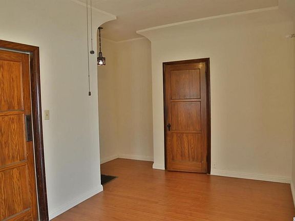 4th image of 122 S Olive Ave APT A
