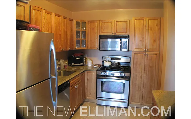 Sold by Douglas Elliman | media 10